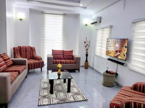 Beautifully Furnished 2 Bedroom Serviced Apartment in Abuja with wifi, 24hrs electricity